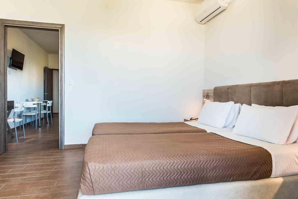 Gerona Mare Apartments 雅拉尼奥 外观 照片