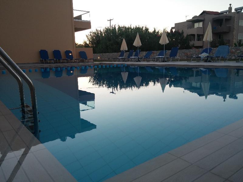 Gerona Mare Apartments 雅拉尼奥 外观 照片
