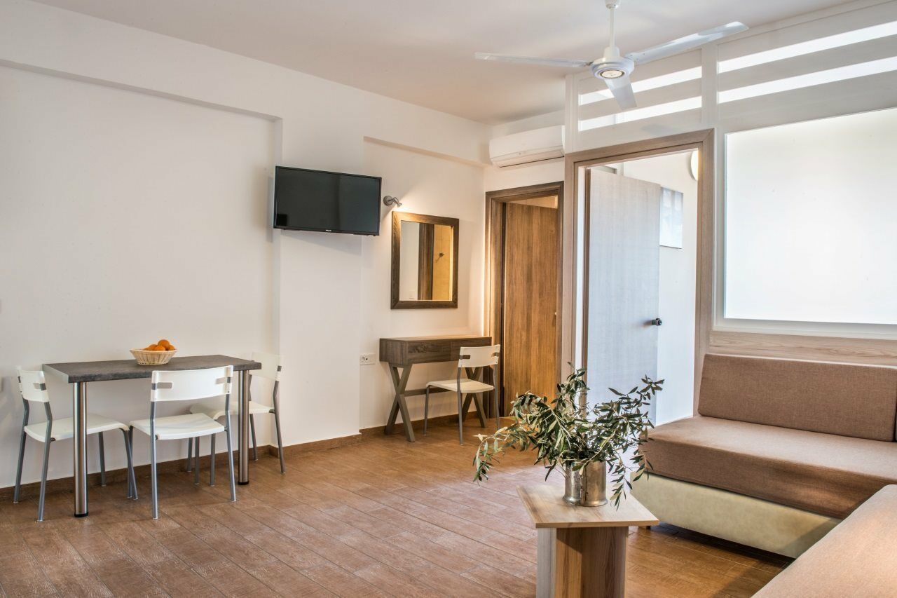 Gerona Mare Apartments 雅拉尼奥 外观 照片